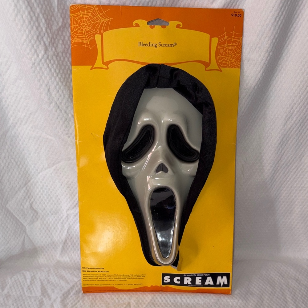NIB Vintage Bleeding Scream Mask Walmart Exclusive Original Packaging
